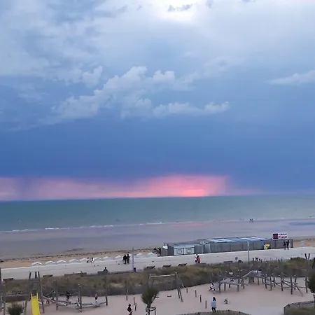 Les Flots Bleus Face A La Apartment